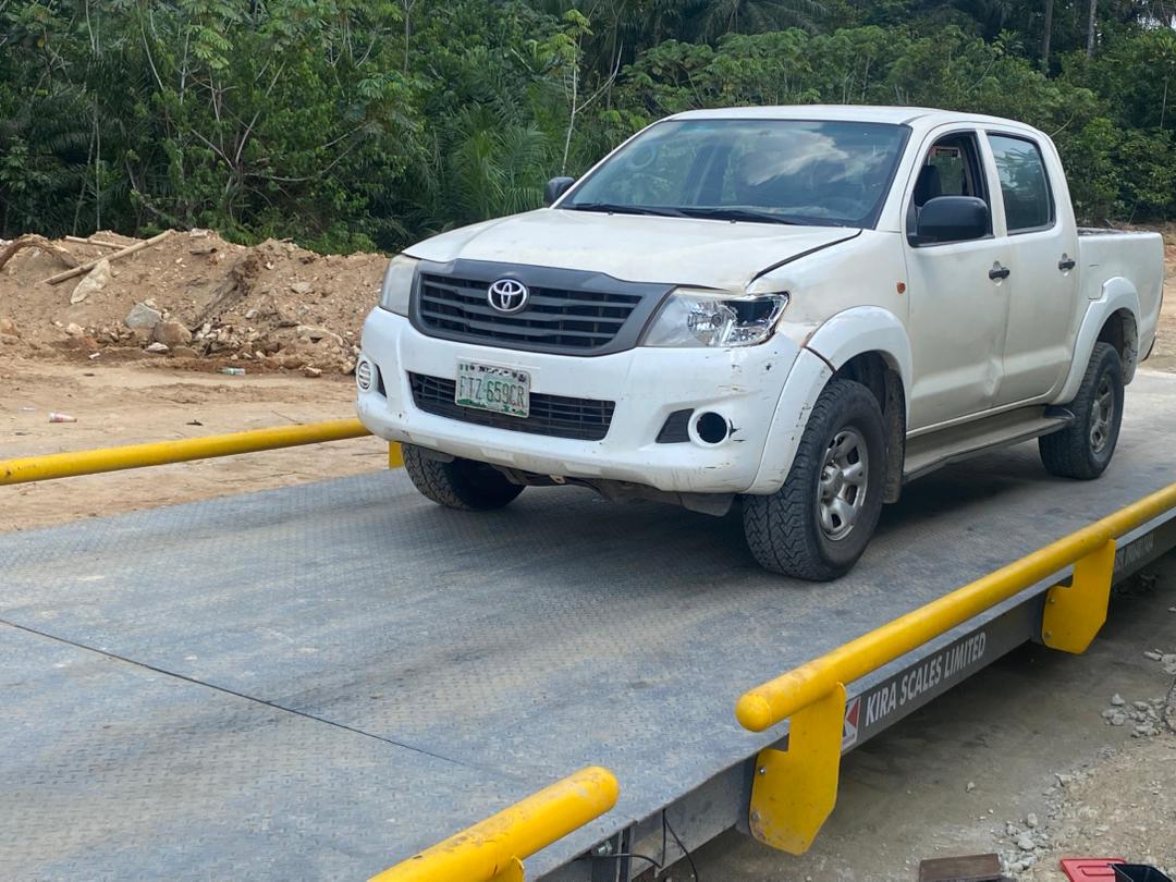 Kira Scales weighbridge under load test with a pickup truck